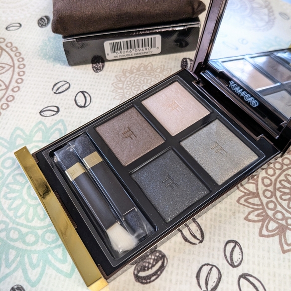 Tom Ford Eye Color Quad Eyeshadow - 05 Double Indemnity - Picture 8 of 10